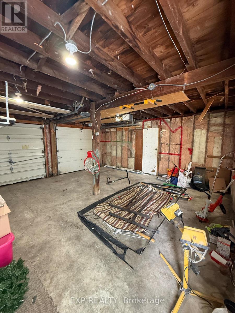 Garage - 89 College Street E, Belleville, Ontario  K8P 2E8 - Photo 2 - X12808240