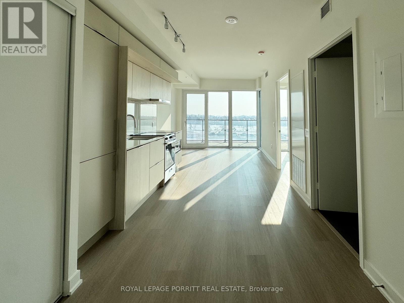 316 - 448 Burnhamthorpe Road W, Mississauga (City Centre), Ontario  L5B 4M6 - Photo 2 - W12809992