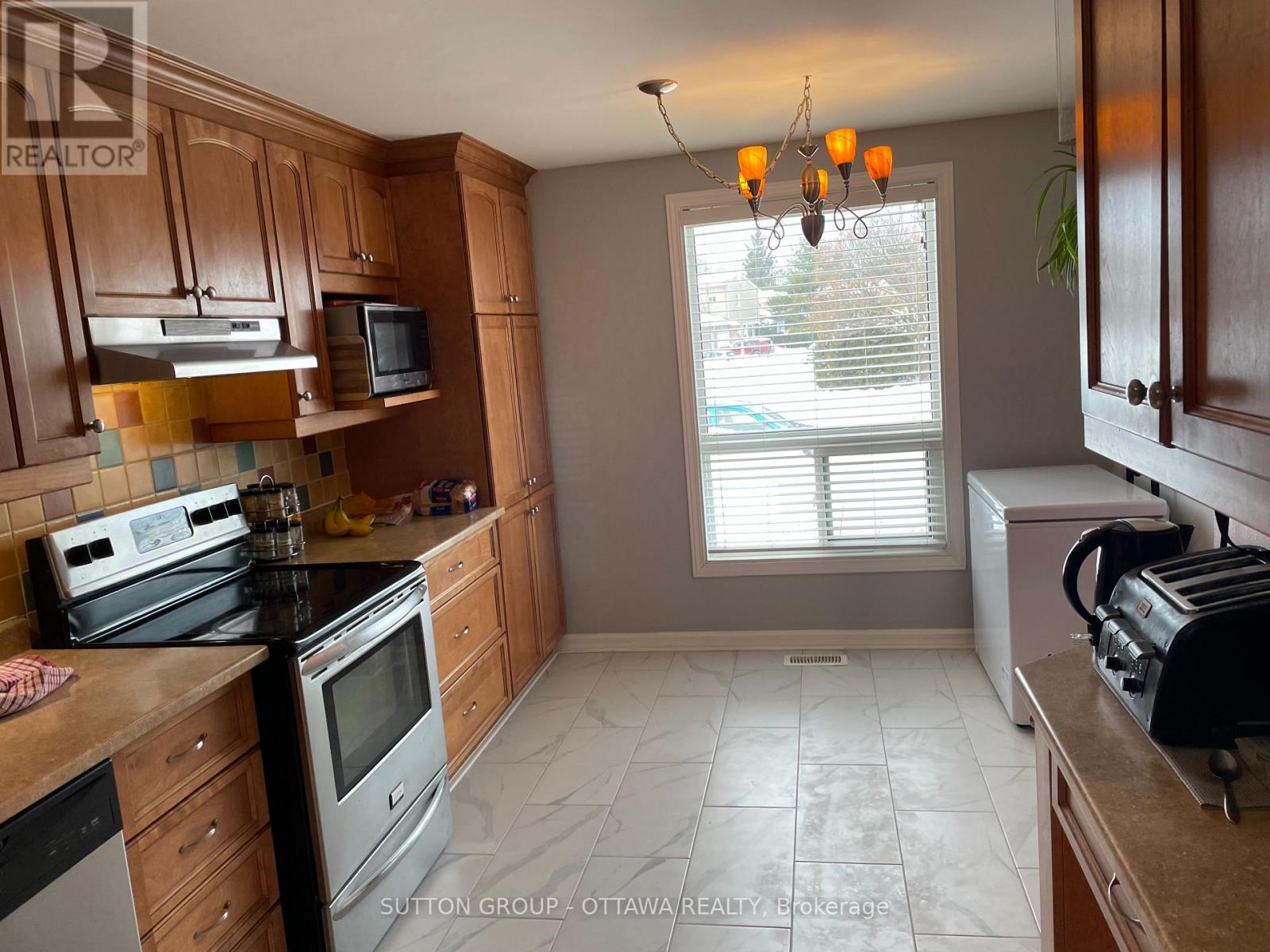 1191 Grenoble Crescent, Ottawa, Ontario  K1C 2C5 - Photo 10 - X12808084