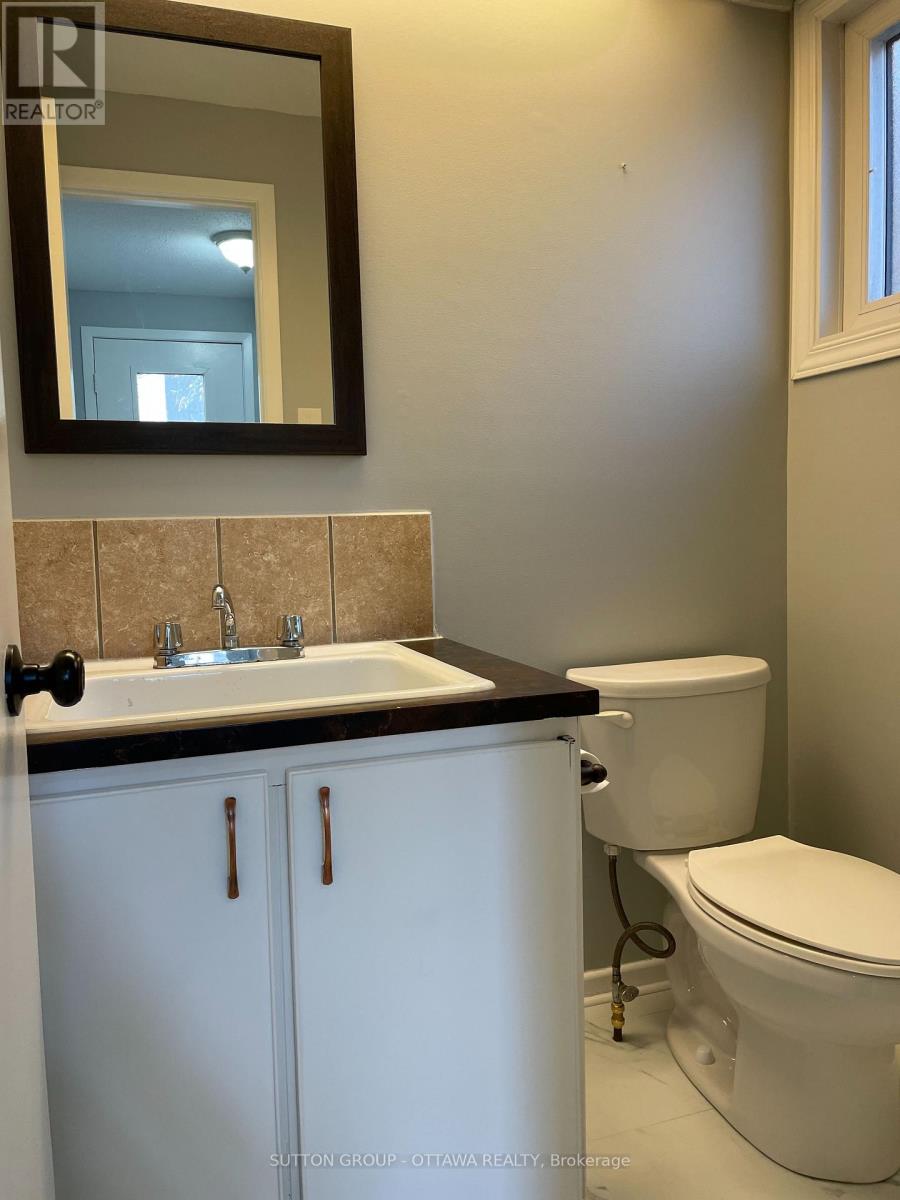 1191 Grenoble Crescent, Ottawa, Ontario  K1C 2C5 - Photo 12 - X12808084