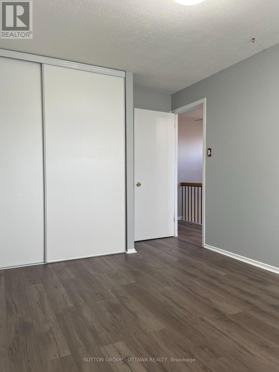 1191 Grenoble Crescent, Ottawa, Ontario  K1C 2C5 - Photo 15 - X12808084