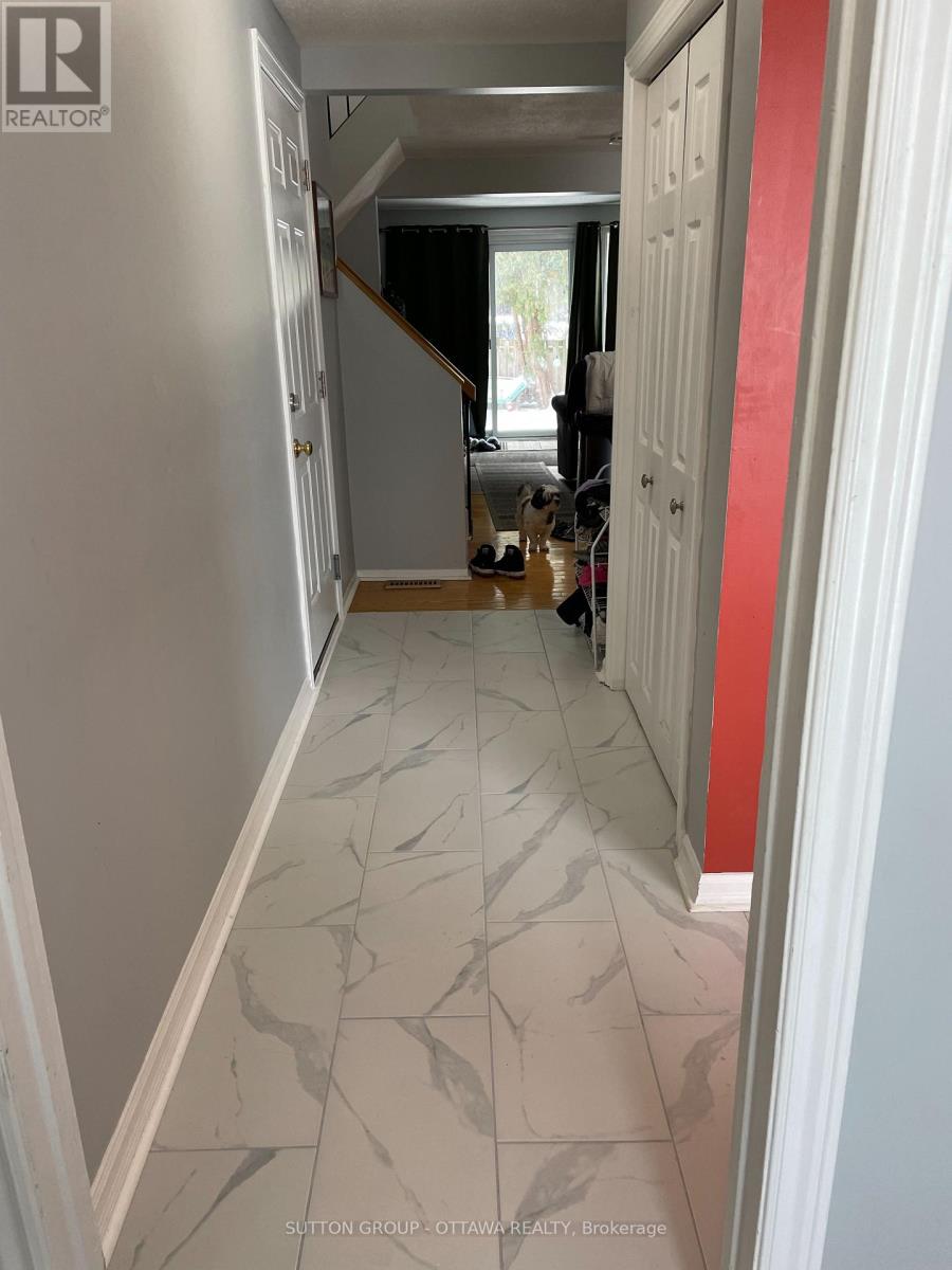 1191 Grenoble Crescent, Ottawa, Ontario  K1C 2C5 - Photo 5 - X12808084