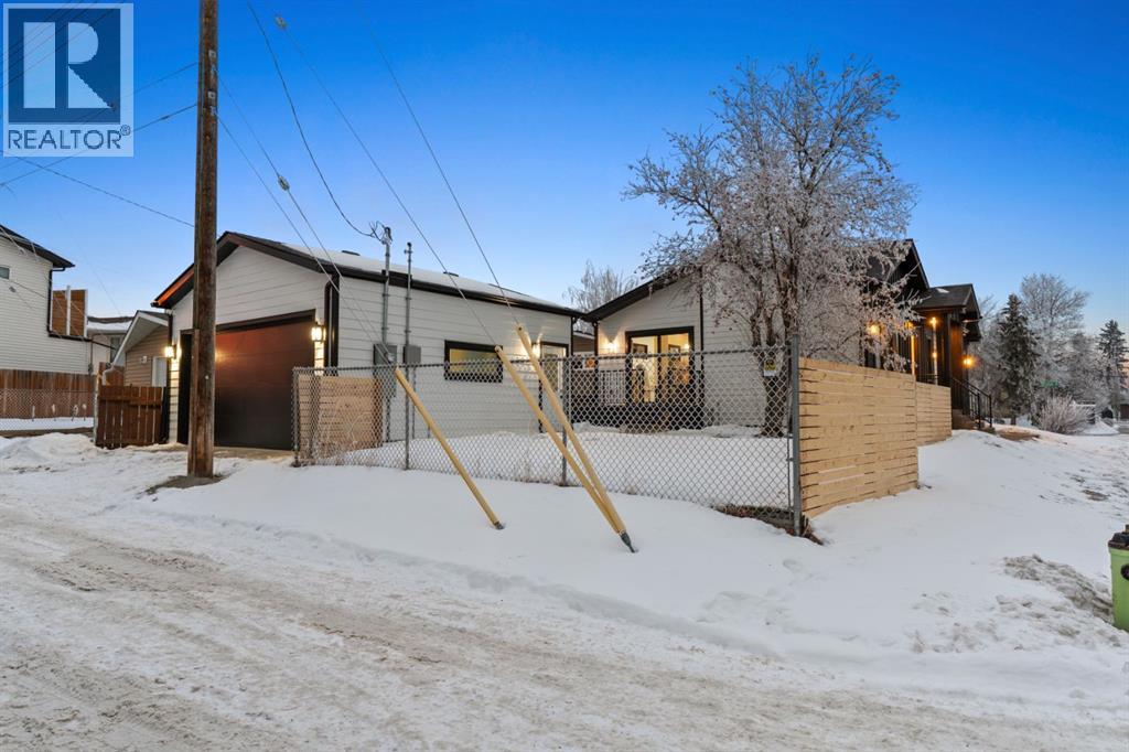 27 Glacier Drive Sw, Calgary, Alberta  T3E 5A2 - Photo 35 - A2276893