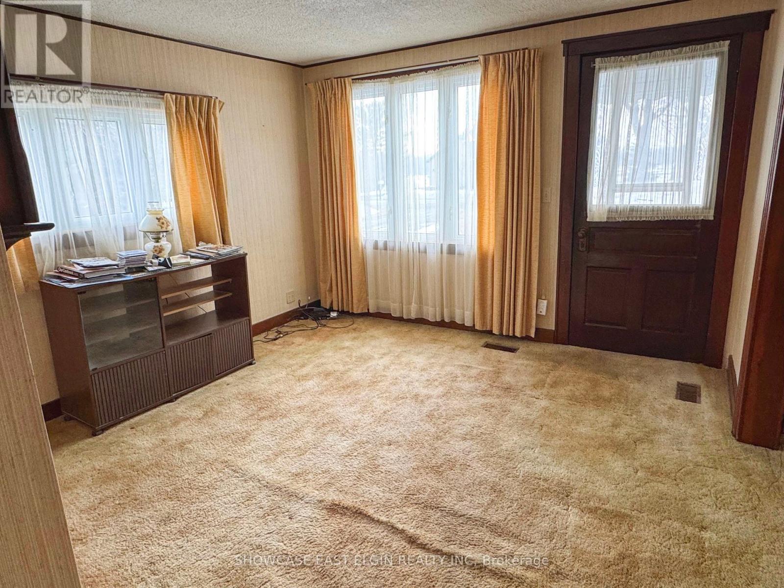 Photo 3 of 19 for 9106 Powers Road