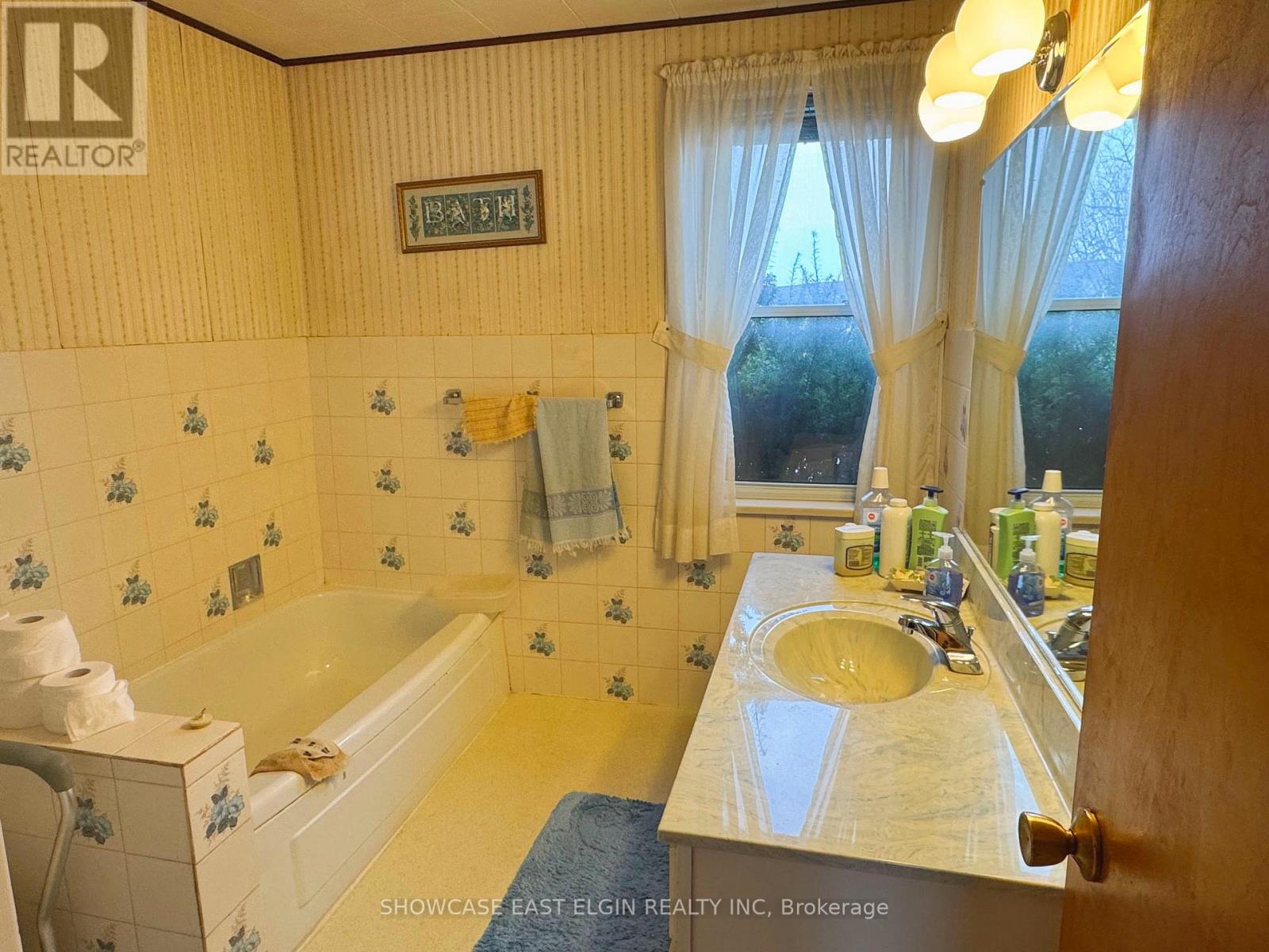 9106 Powers Road, Central Elgin, Ontario  N5P 3S7 - Photo 8 - X12747982