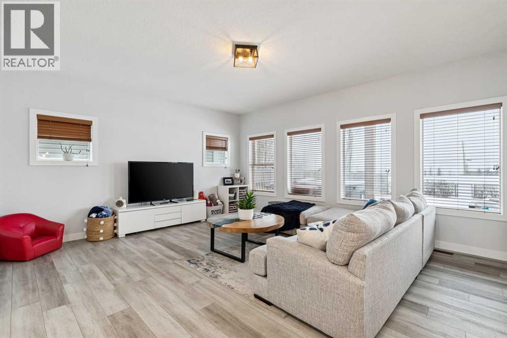 391 Tuscany Ridge Heights Nw, Calgary, Alberta  T3L 3B6 - Photo 9 - A2287001