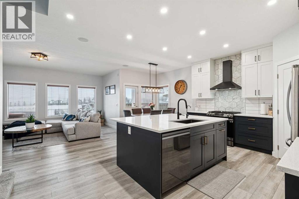391 Tuscany Ridge Heights Nw, Calgary, Alberta  T3L 3B6 - Photo 7 - A2287001