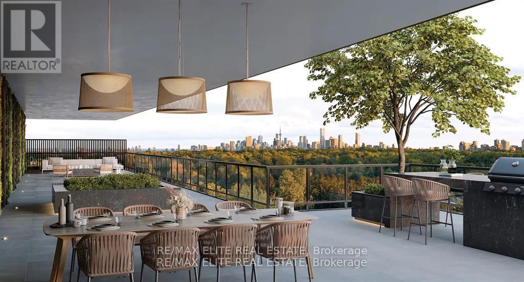 6 Greenbriar Road, Toronto, Ontario  M2K 0H6 - Photo 17 - C12810008