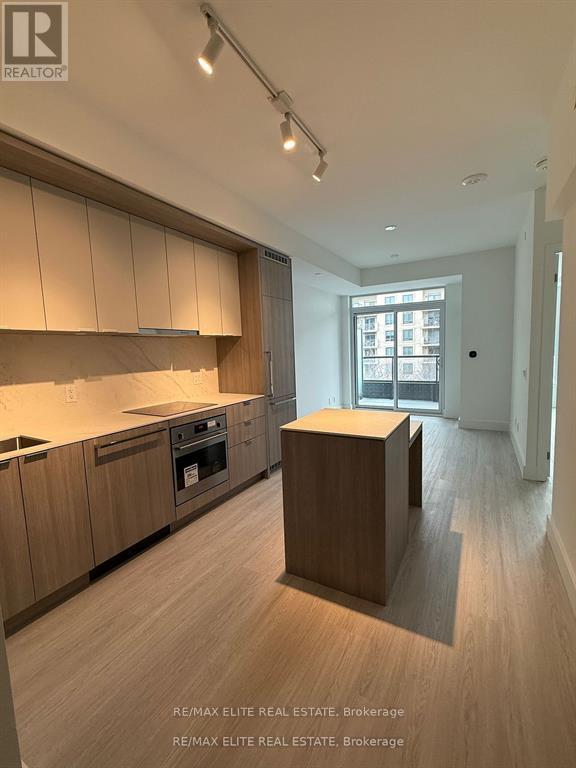 6 Greenbriar Road, Toronto, Ontario  M2K 0H6 - Photo 9 - C12810008