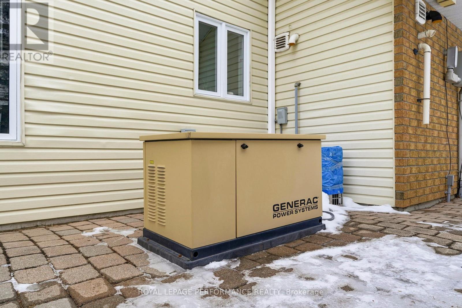 2 Barry Street, South Stormont, Ontario  K0C 1P0 - Photo 39 - X12810010