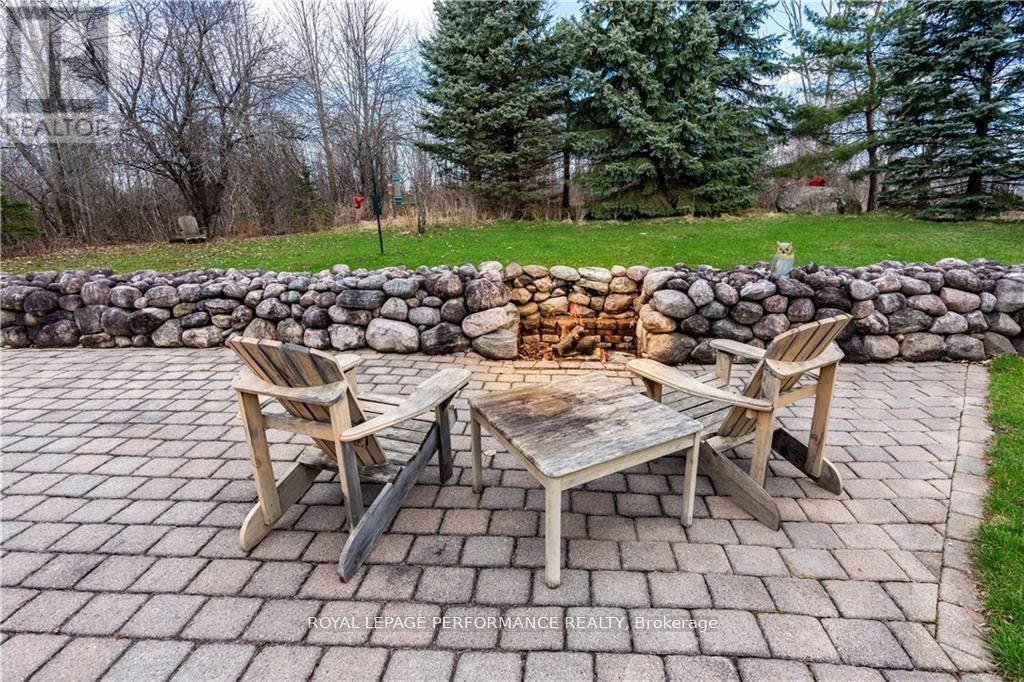 2 Barry Street, South Stormont, Ontario  K0C 1P0 - Photo 41 - X12810010