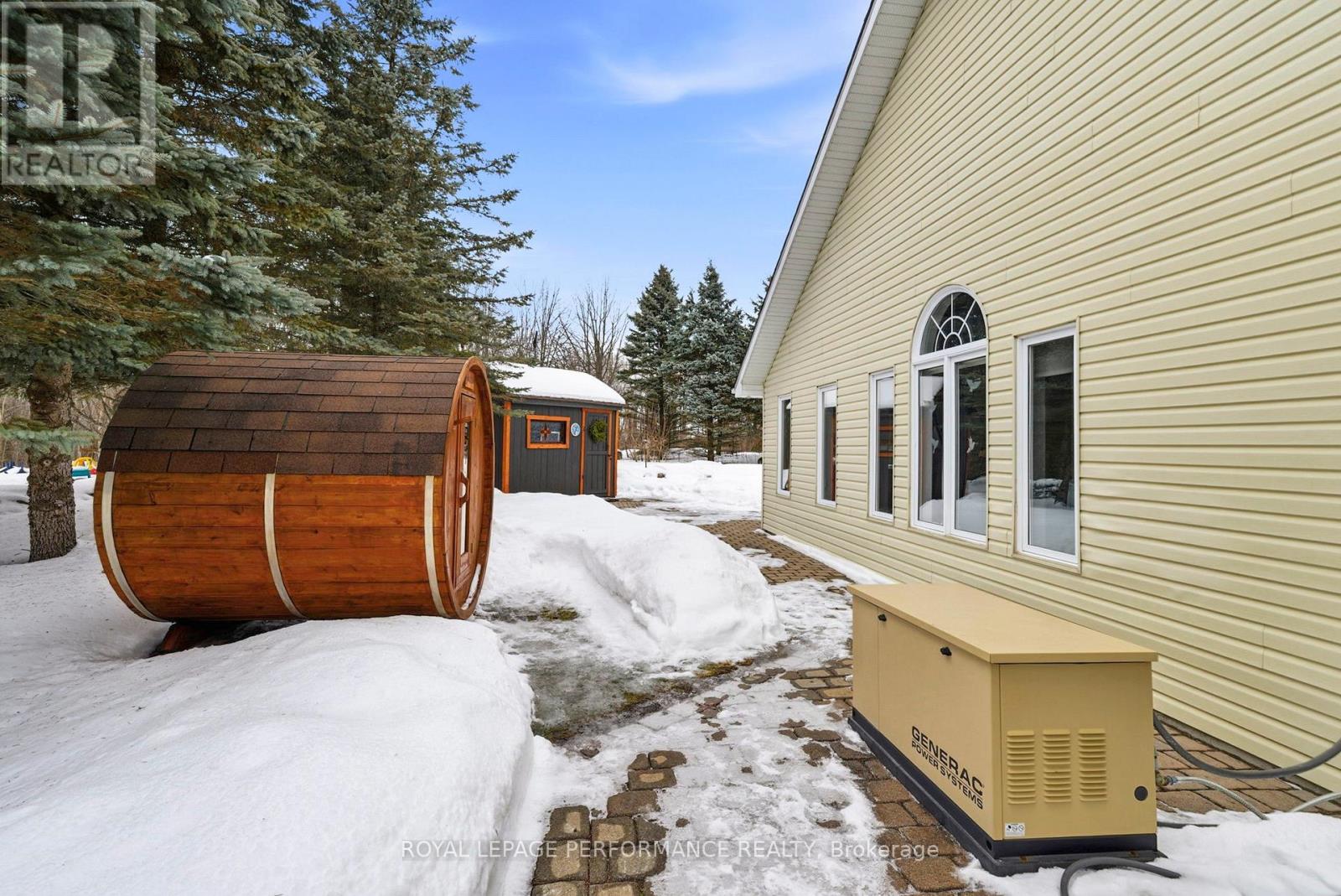 2 Barry Street, South Stormont, Ontario  K0C 1P0 - Photo 42 - X12810010