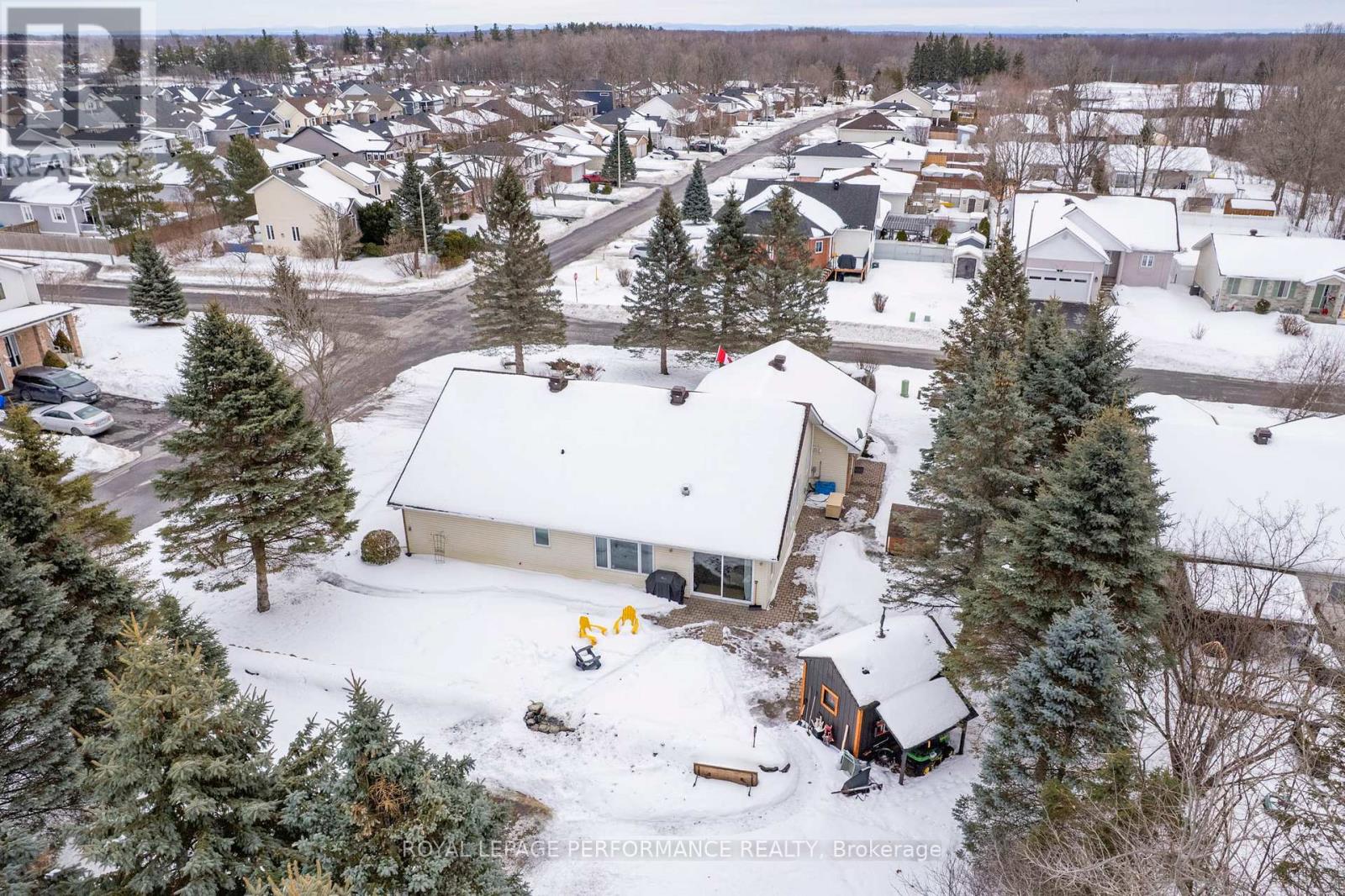 2 Barry Street, South Stormont, Ontario  K0C 1P0 - Photo 47 - X12810010