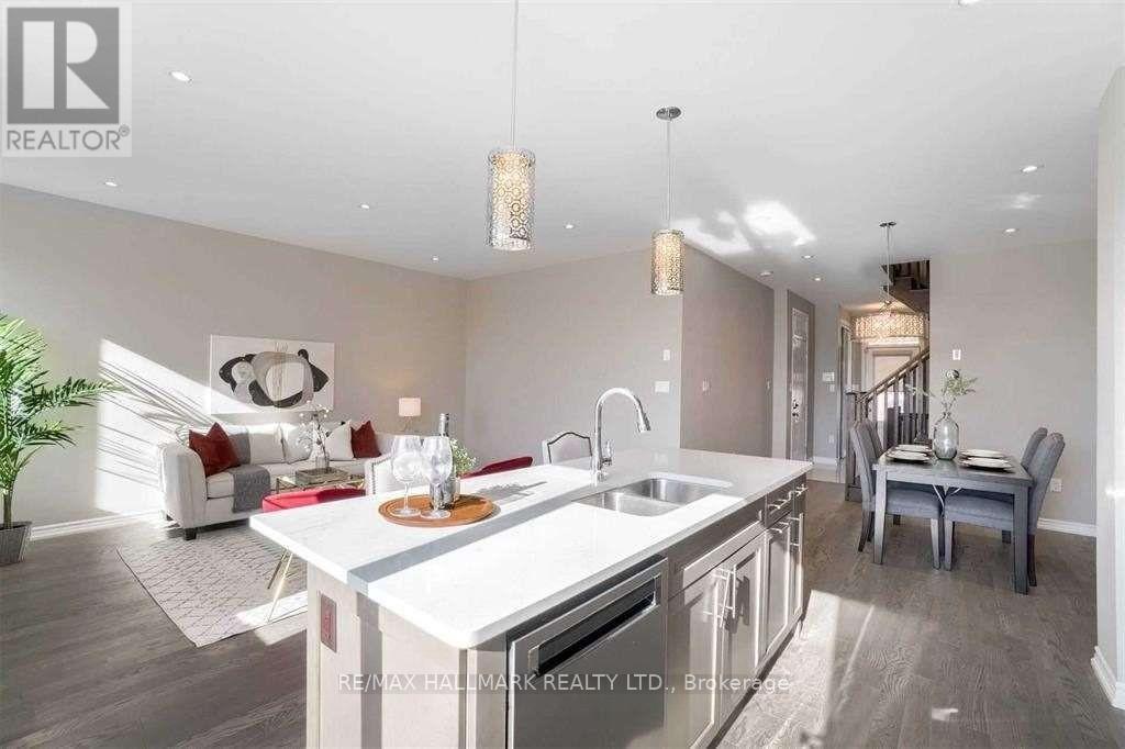 110 Kaitting Trail, Oakville, Ontario  L6M 5K8 - Photo 6 - W12810006