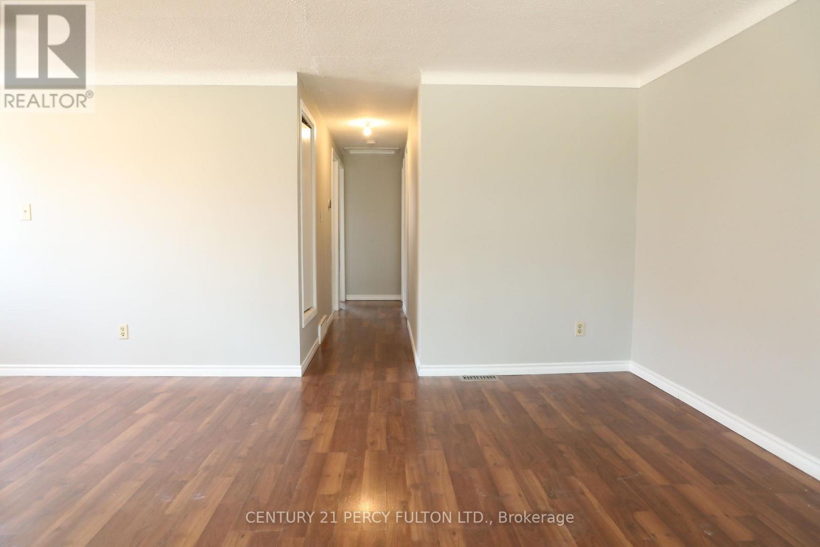 24 Flower Street, St. Catharines, Ontario  L2S 1G4 - Photo 12 - X12810026