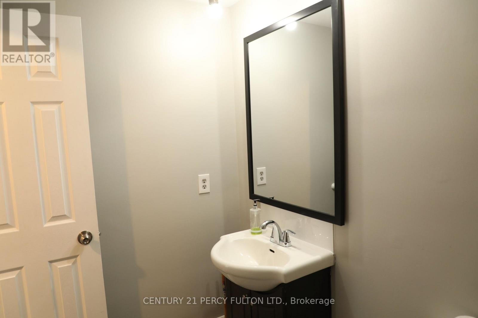 24 Flower Street, St. Catharines, Ontario  L2S 1G4 - Photo 24 - X12810026