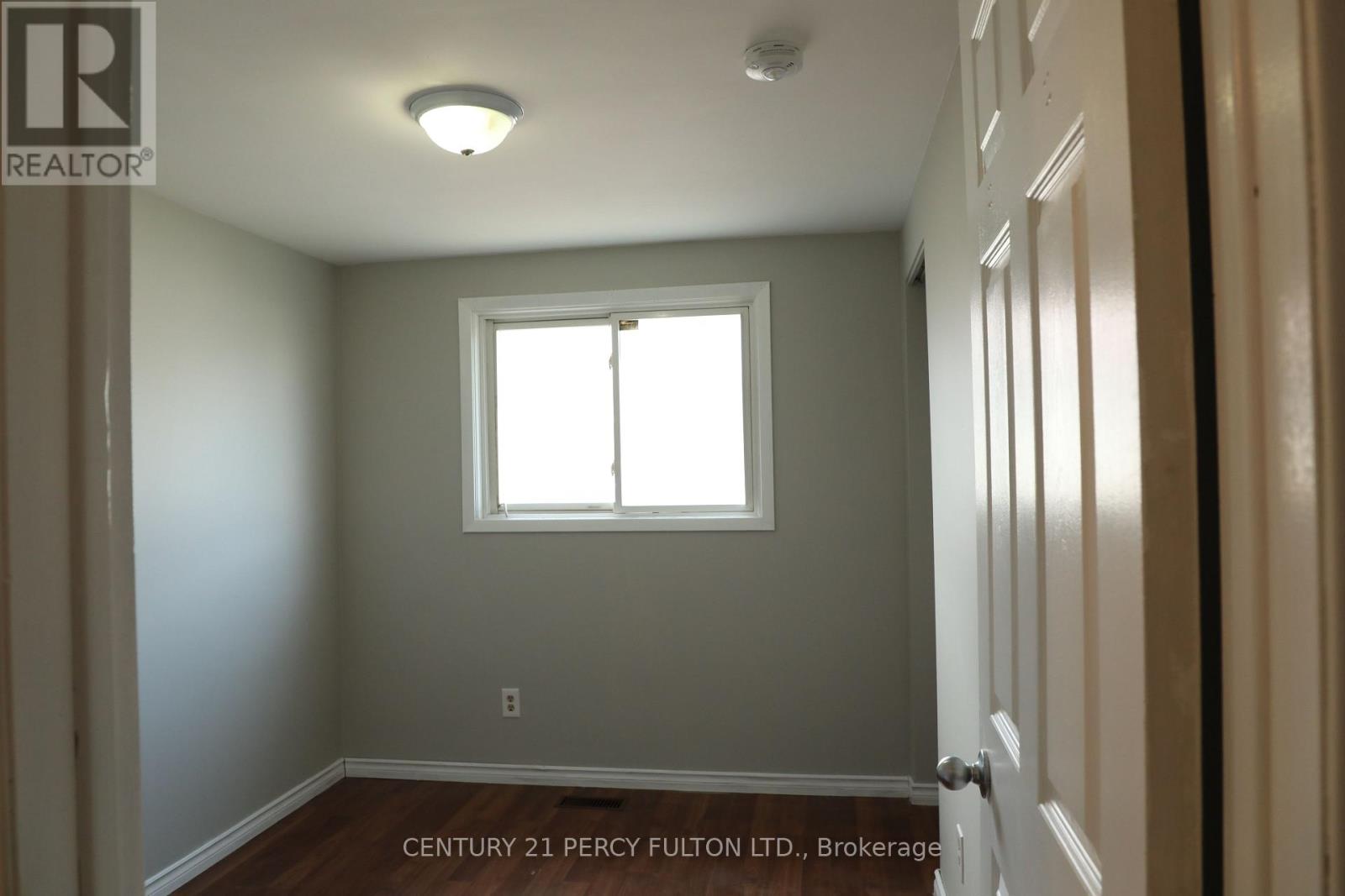 24 Flower Street, St. Catharines, Ontario  L2S 1G4 - Photo 5 - X12810026