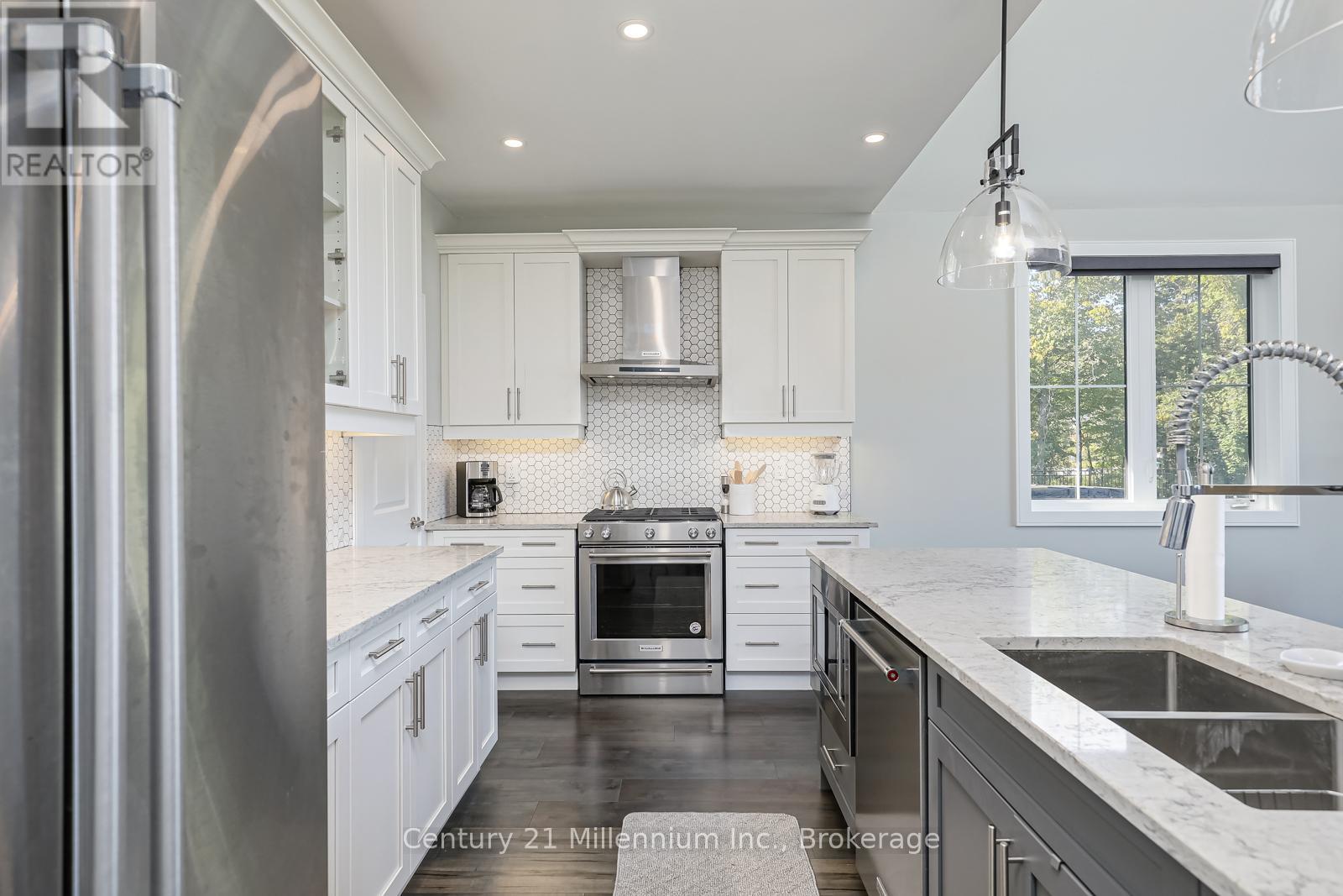 102 Red Pine Street, Blue Mountains, Ontario  L9Y 0Z3 - Photo 6 - X12810078