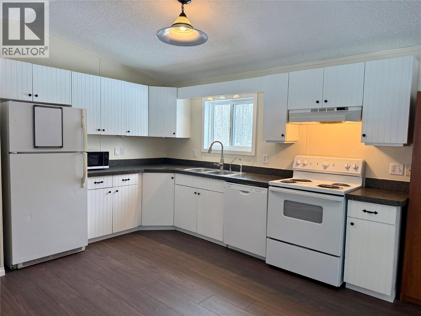 4668 208 Road, Dawson Creek, British Columbia  V0C 1B0 - Photo 4 - 10373197