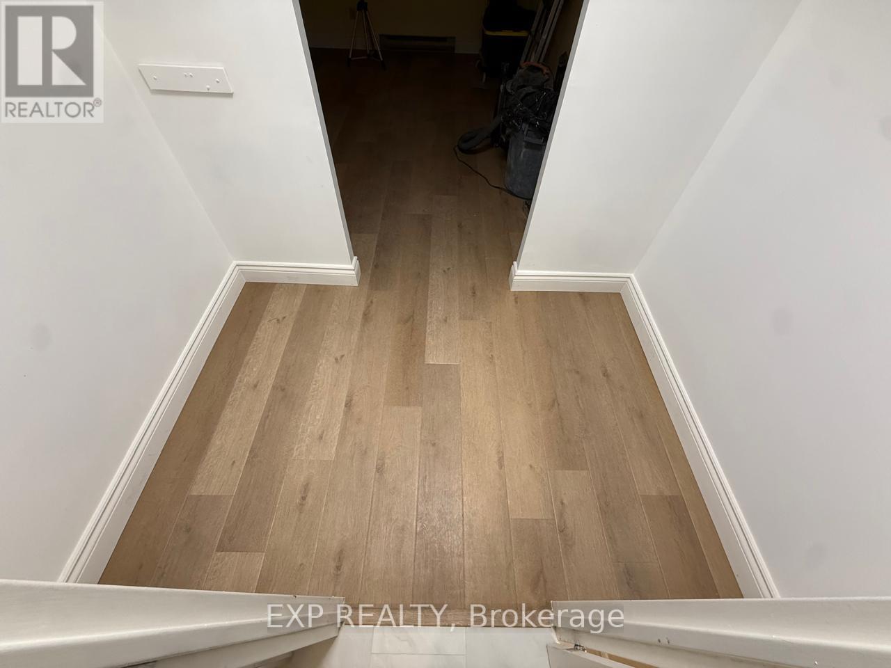 1012 - 2760 Carousel Crescent, Ottawa, Ontario  K1T 2N4 - Photo 3 - X12809194