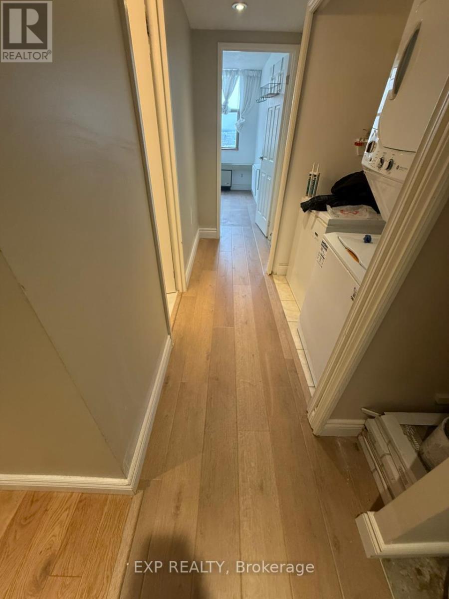 1012 - 2760 Carousel Crescent, Ottawa, Ontario  K1T 2N4 - Photo 6 - X12809194