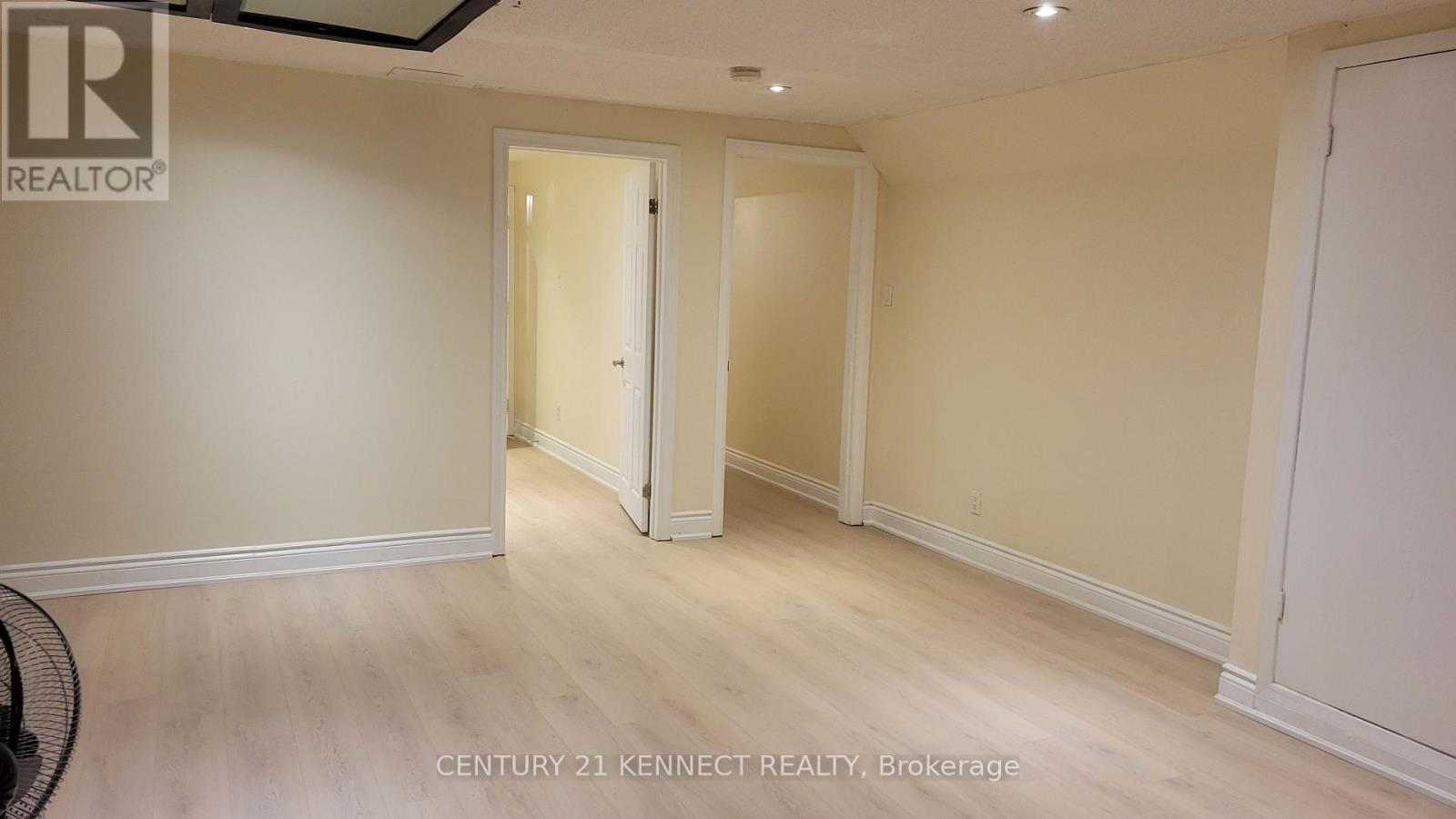 LOWER - 181 AUGUSTA AVENUE, Toronto, Ontario