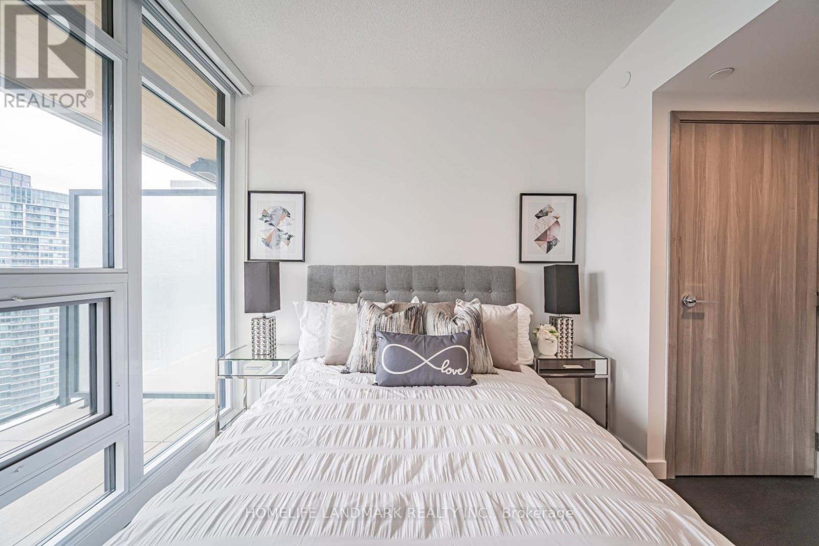 2315 - 1 Concord Cityplace Way, Toronto, Ontario  M5V 0X3 - Photo 31 - C12810060