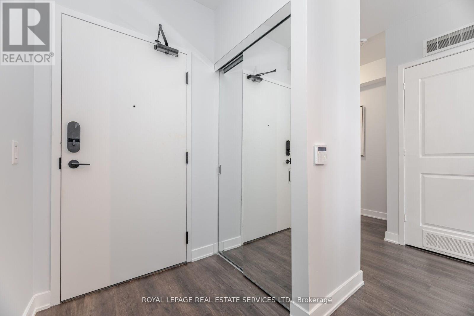 803 - 100 Dalhousie Street, Toronto, Ontario  M5B 0C7 - Photo 6 - C12810072