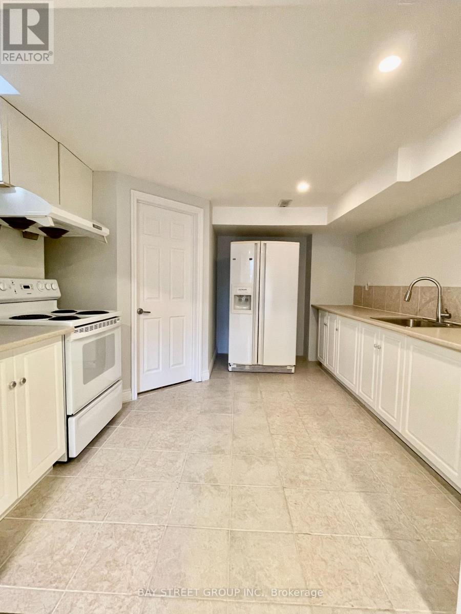 (Bsmt) - 3 Teseo Court, Richmond Hill, Ontario  L4B 3H9 - Photo 3 - N12810070