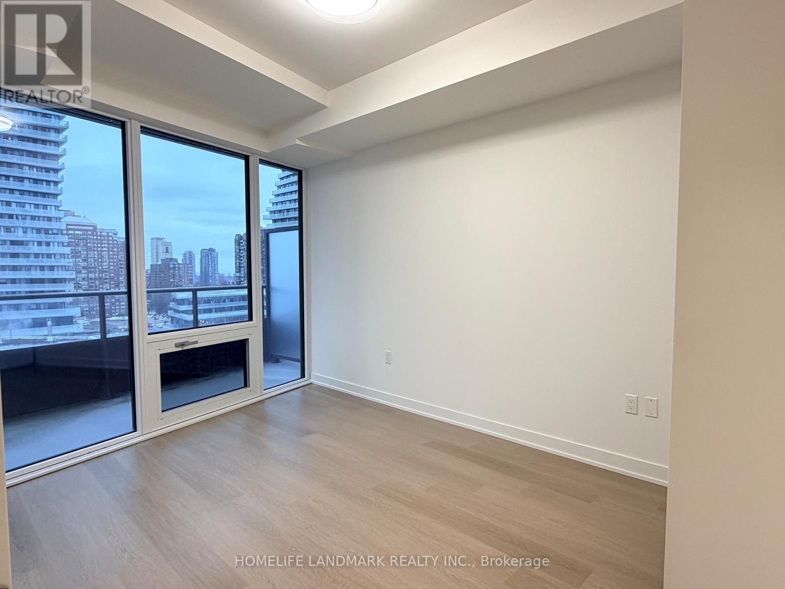 905 - 448 Burnhamthorpe Road W, Mississauga, Ontario  L5B 0R4 - Photo 12 - W12810062