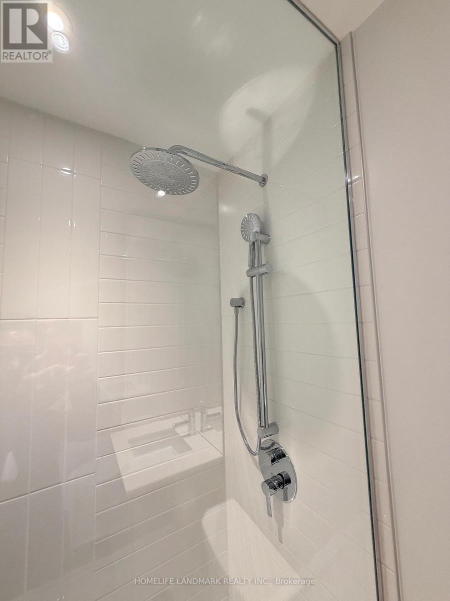 905 - 448 Burnhamthorpe Road W, Mississauga, Ontario  L5B 0R4 - Photo 15 - W12810062