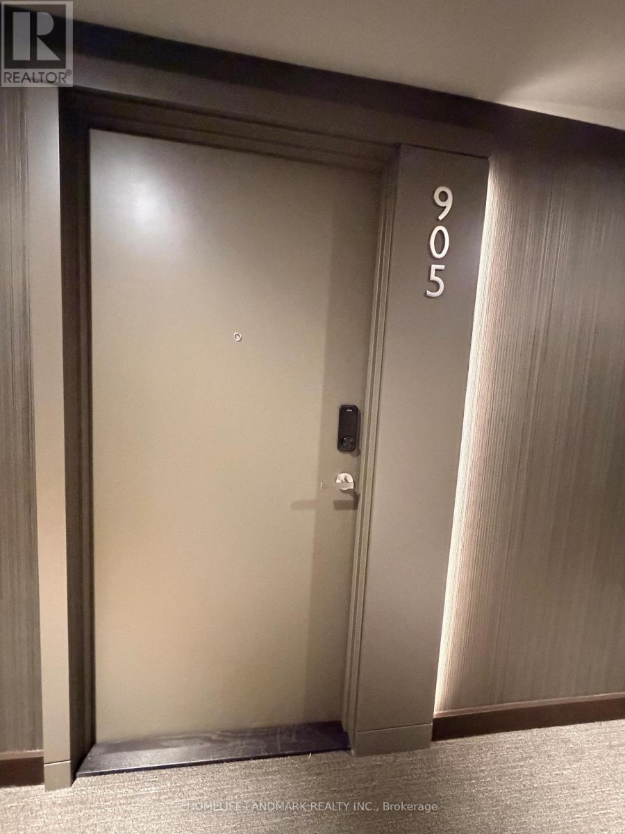 905 - 448 Burnhamthorpe Road W, Mississauga, Ontario  L5B 0R4 - Photo 3 - W12810062