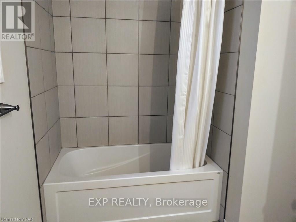 414 Bamberg Crescent, Waterloo, Ontario  N2T 0B4 - Photo 29 - X12810042