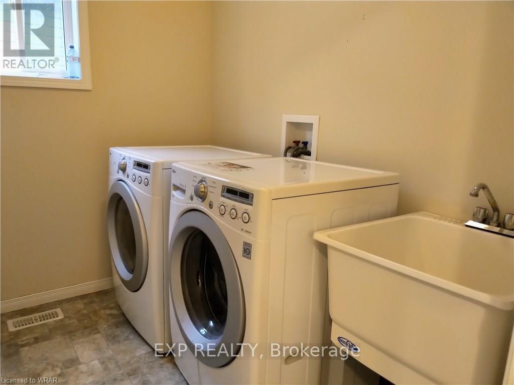 414 Bamberg Crescent, Waterloo, Ontario  N2T 0B4 - Photo 30 - X12810042