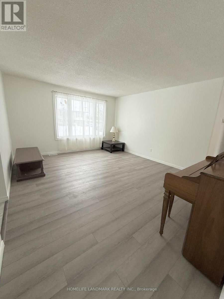 1249 Lillian Boulevard, Greater Sudbury, Ontario  P3A 2R9 - Photo 3 - X12810048