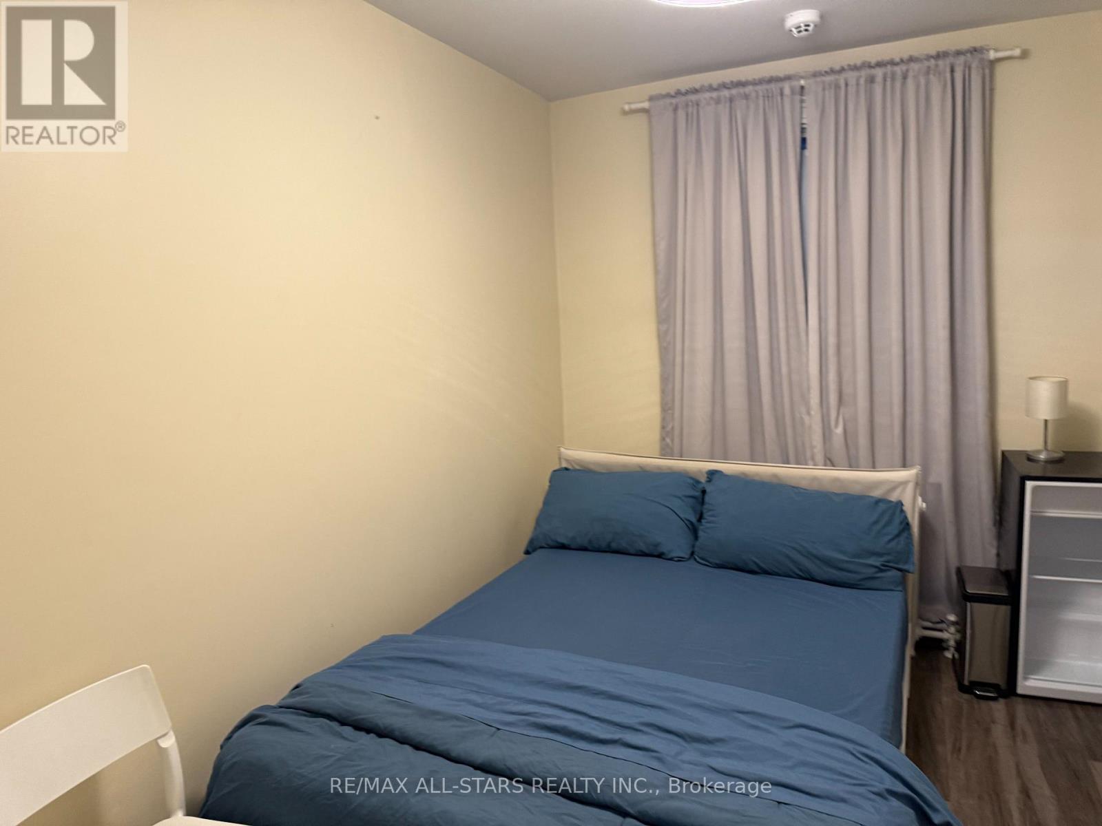 2nd - 1074 Bloor Street W, Toronto, Ontario  M6H 1M6 - Photo 6 - W12797316