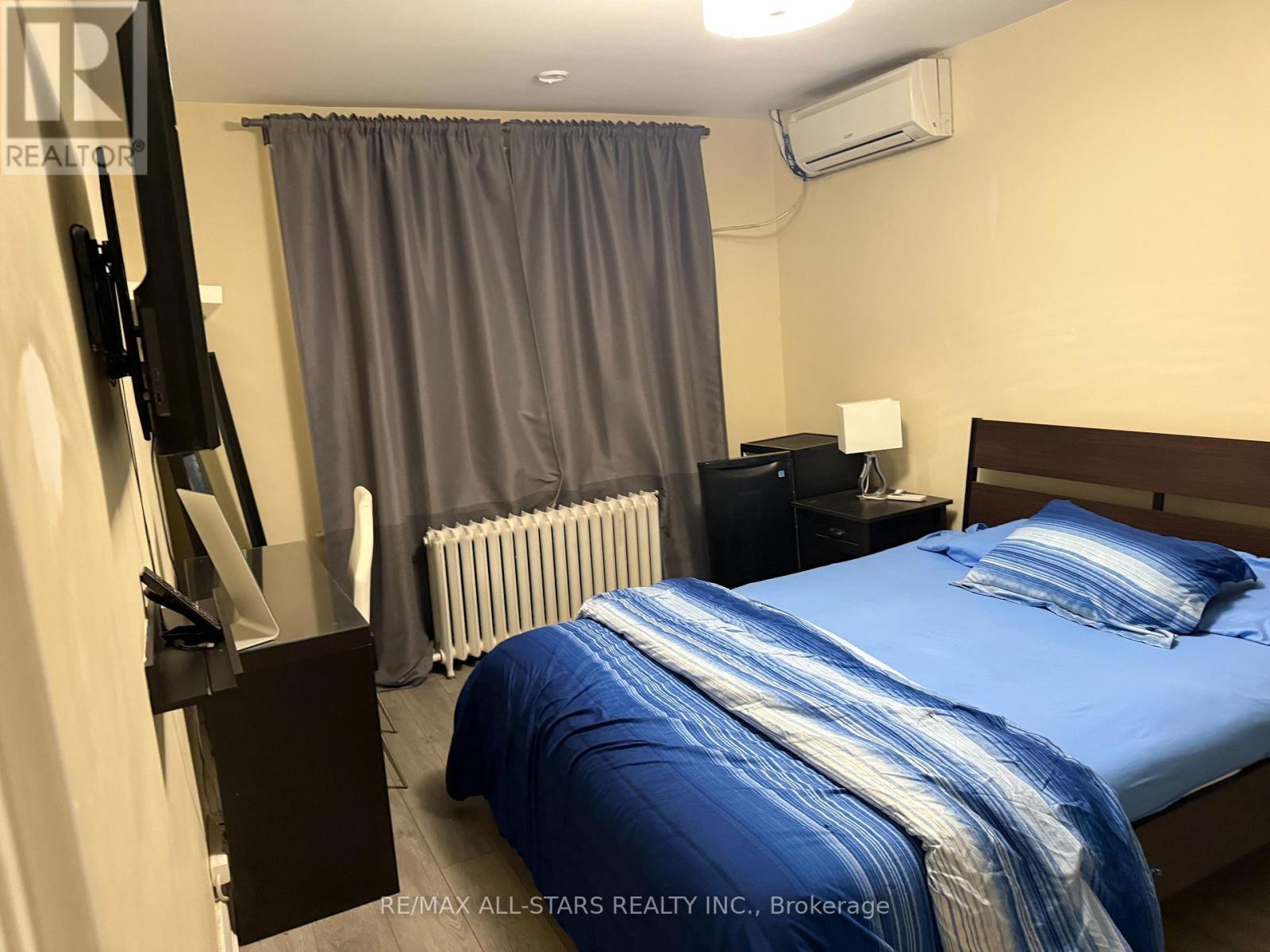 2nd - 1074 Bloor Street W, Toronto, Ontario  M6H 1M6 - Photo 5 - W12797316