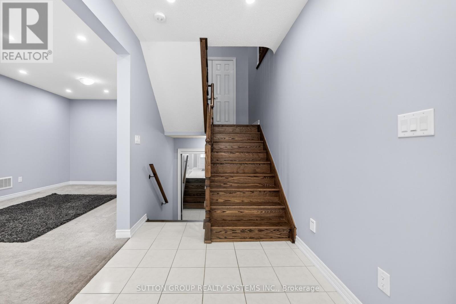 23 Oleary Road, Brampton, Ontario  L7A 4X1 - Photo 5 - W12808416