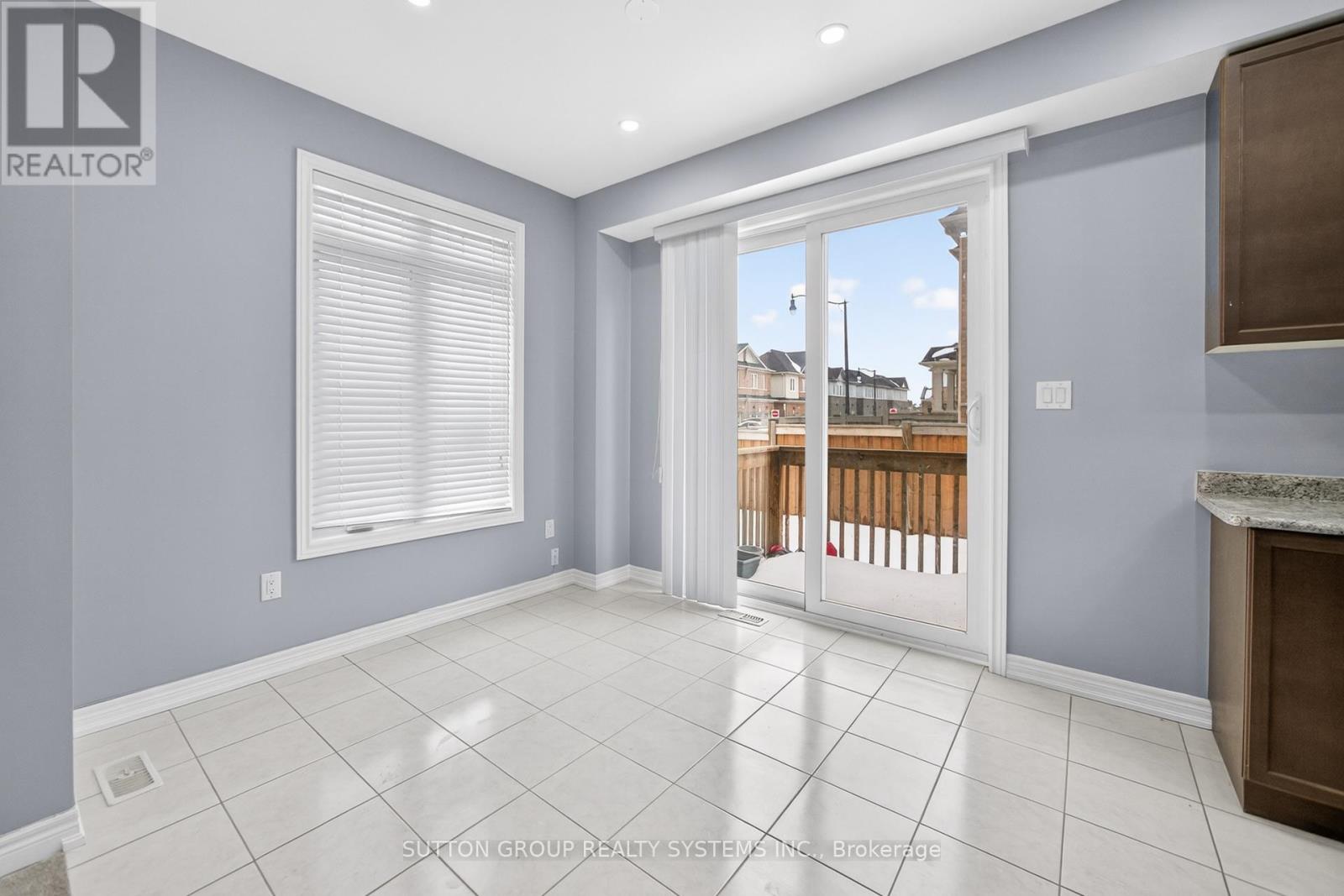 23 Oleary Road, Brampton, Ontario  L7A 4X1 - Photo 9 - W12808416