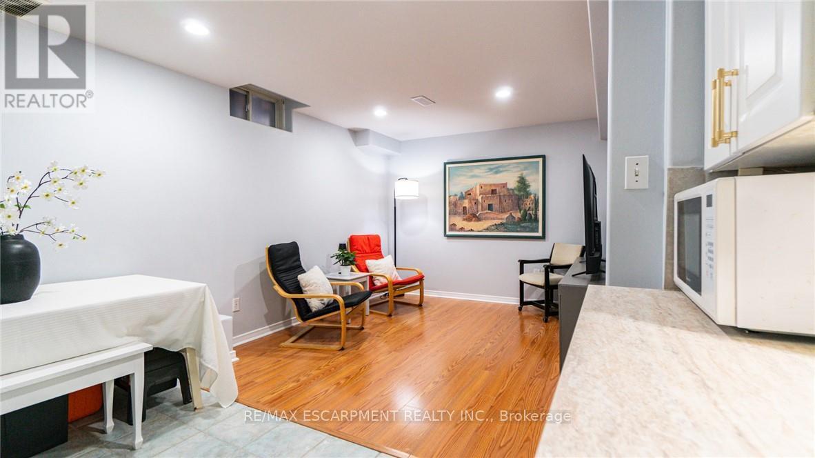 2062 Westmount Drive, Oakville, Ontario  L6M 3P2 - Photo 35 - W12810092