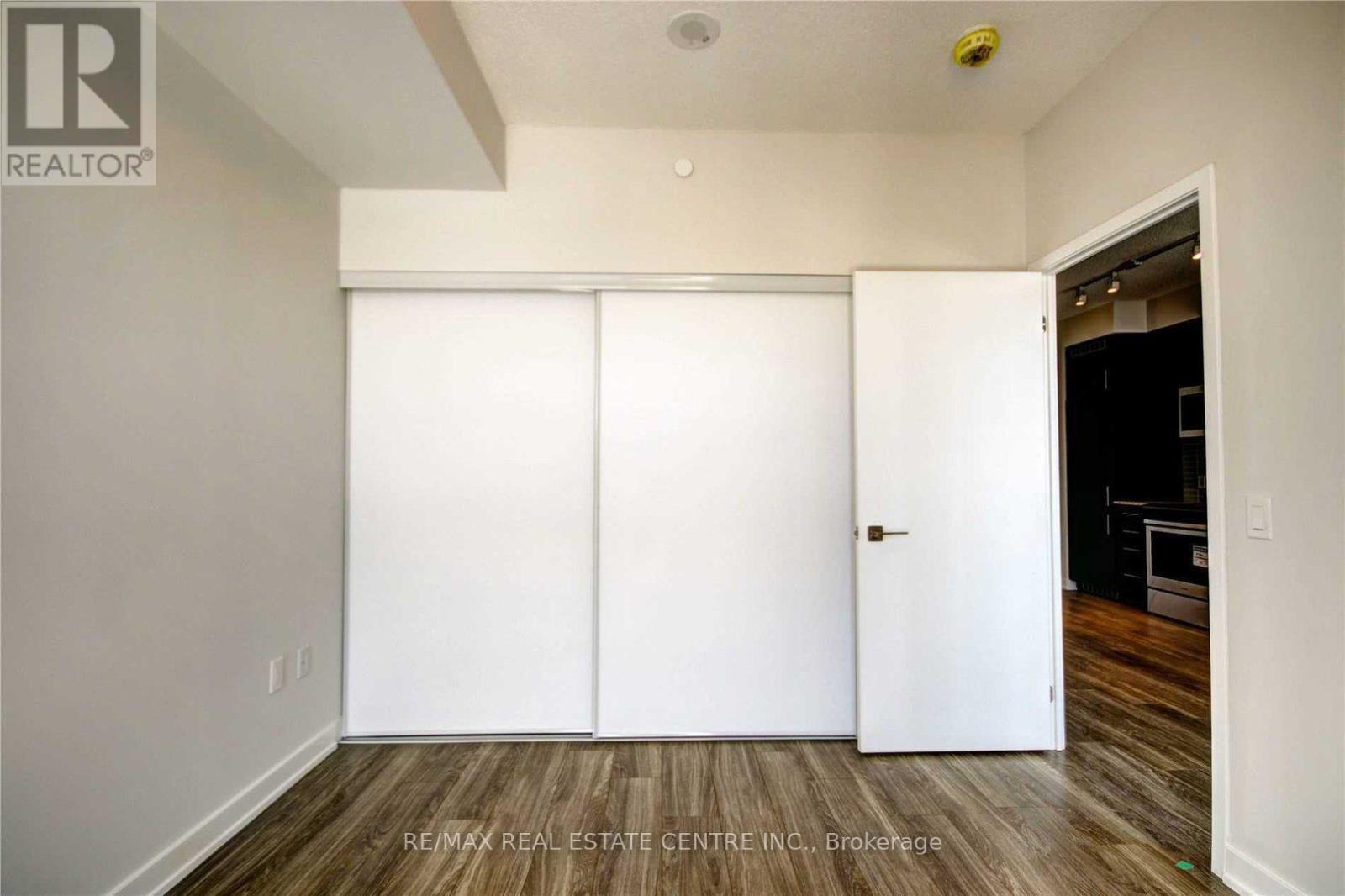 2003 - 4085 Parkside Village Drive, Mississauga, Ontario  L5R 0G8 - Photo 17 - W12810094