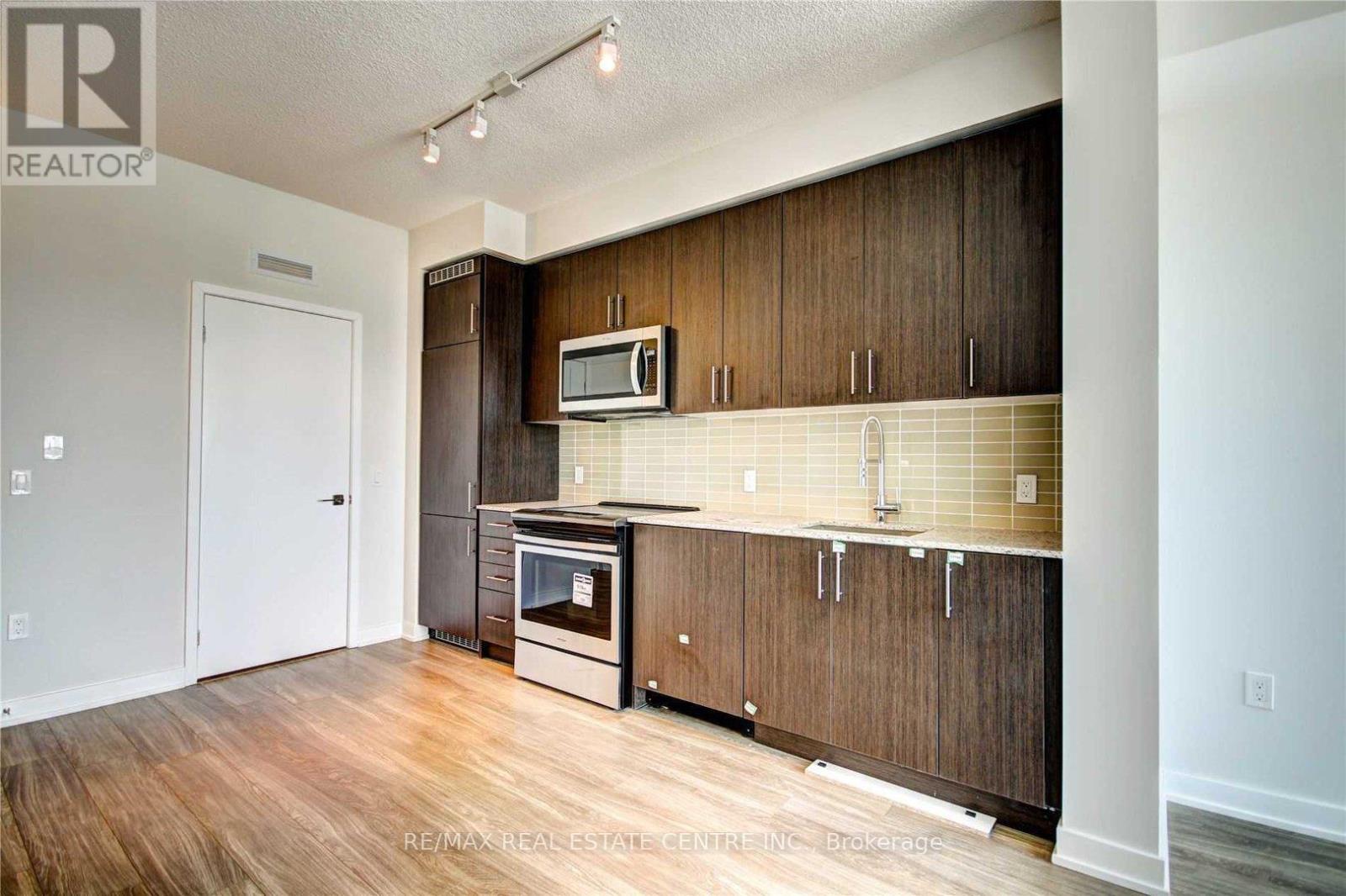 2003 - 4085 Parkside Village Drive, Mississauga, Ontario  L5R 0G8 - Photo 6 - W12810094