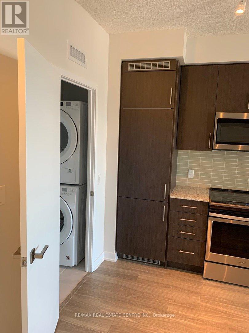 2003 - 4085 Parkside Village Drive, Mississauga, Ontario  L5R 0G8 - Photo 7 - W12810094