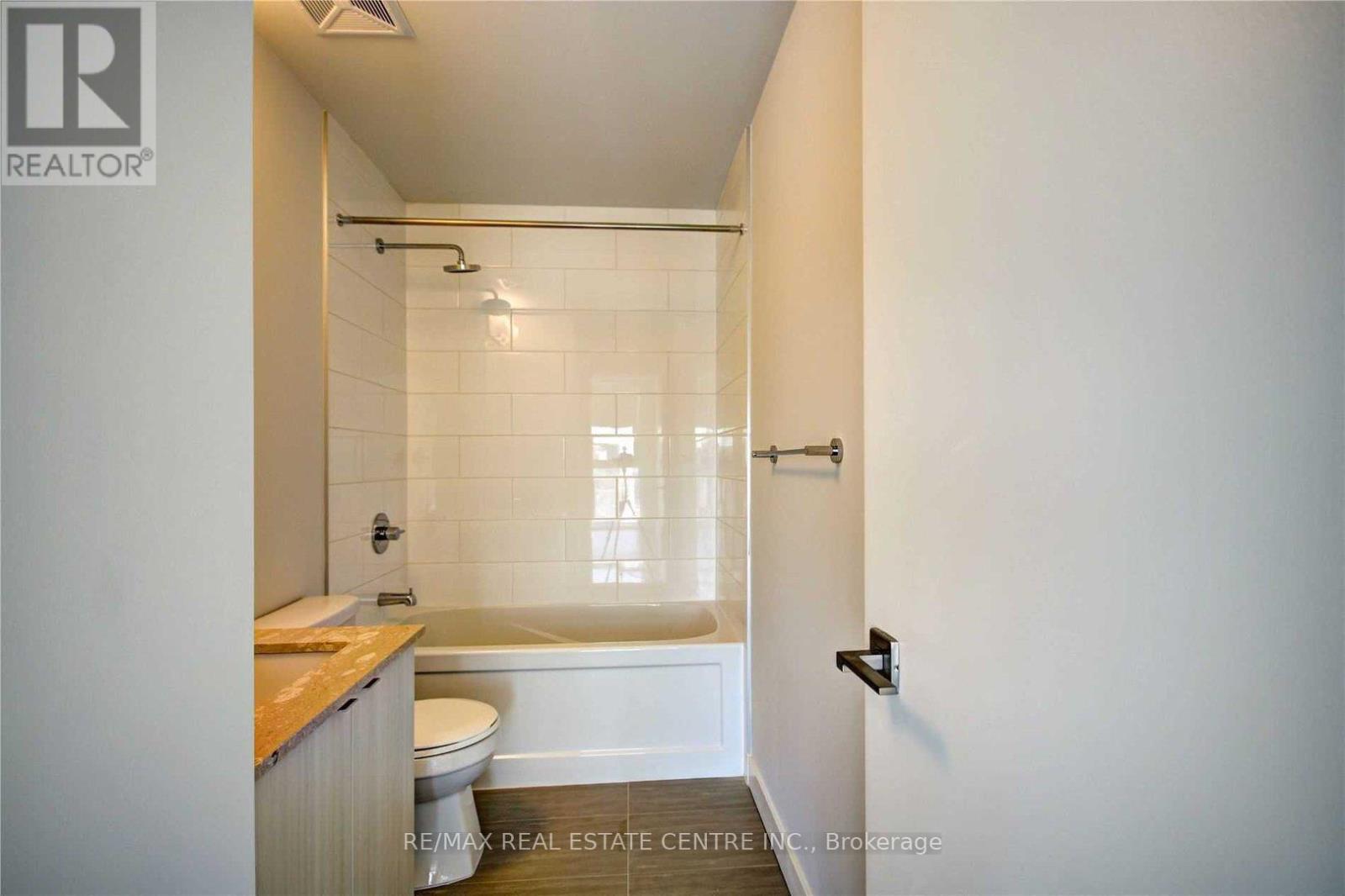 2003 - 4085 Parkside Village Drive, Mississauga, Ontario  L5R 0G8 - Photo 8 - W12810094