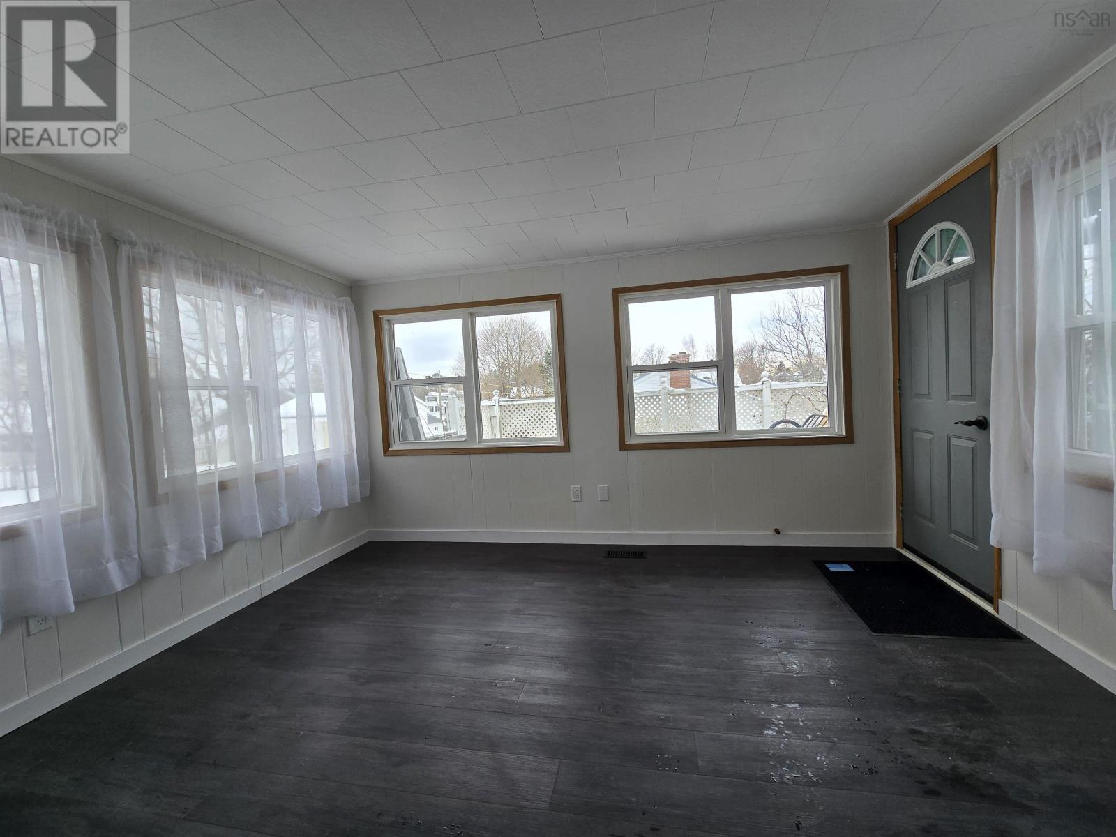 2 George Street, Truro, Nova Scotia  B2N 3B6 - Photo 7 - 202603024