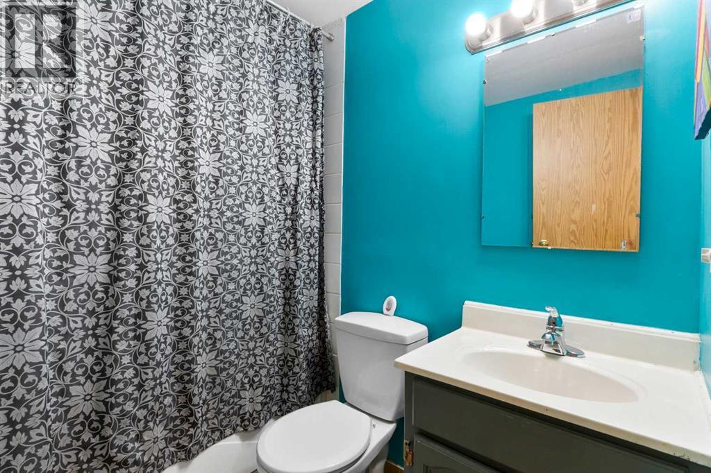 74 Sprucegrove Way Se, Airdrie, Alberta  T4B 2E1 - Photo 20 - A2276250