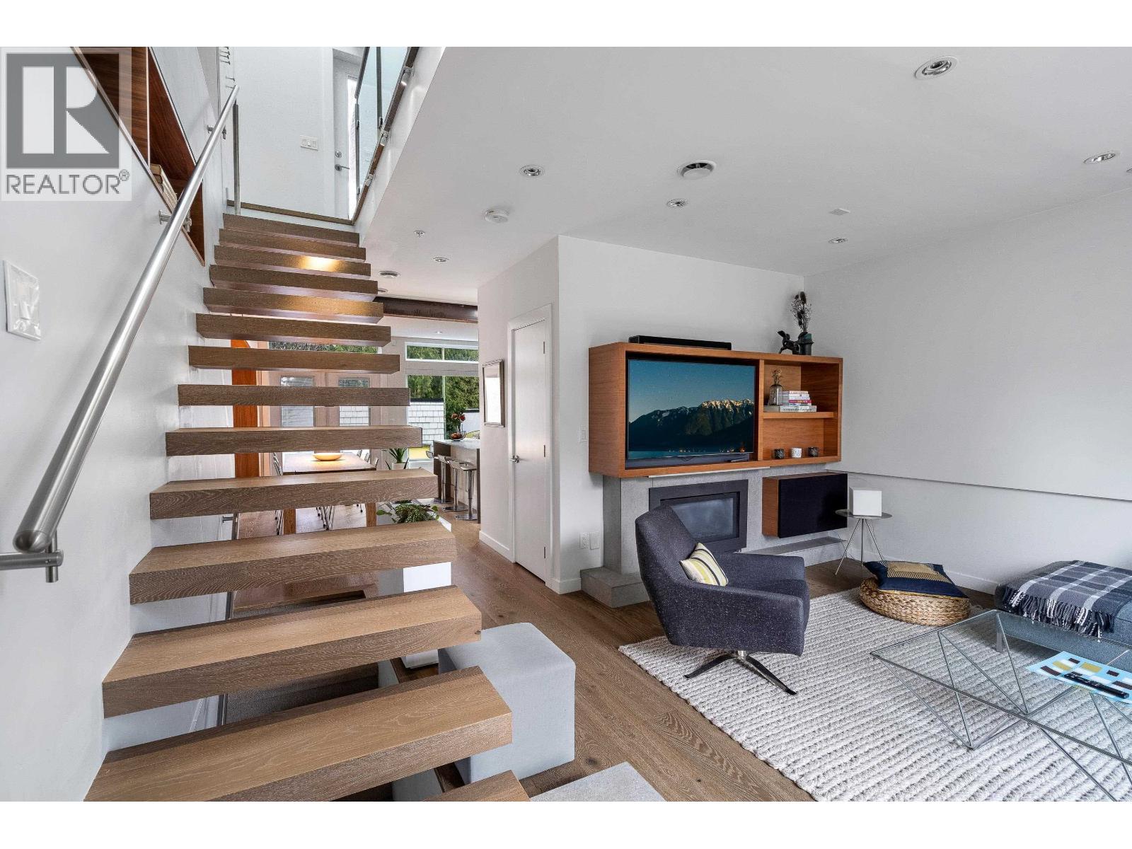 1928 Templeton Drive, Vancouver, British Columbia  V5N 4W1 - Photo 8 - R3092138