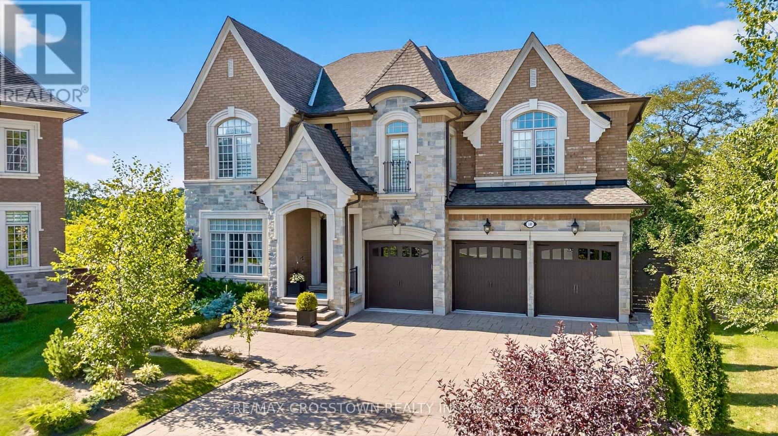 10 ANNSLEYWOOD COURT, Vaughan, Ontario