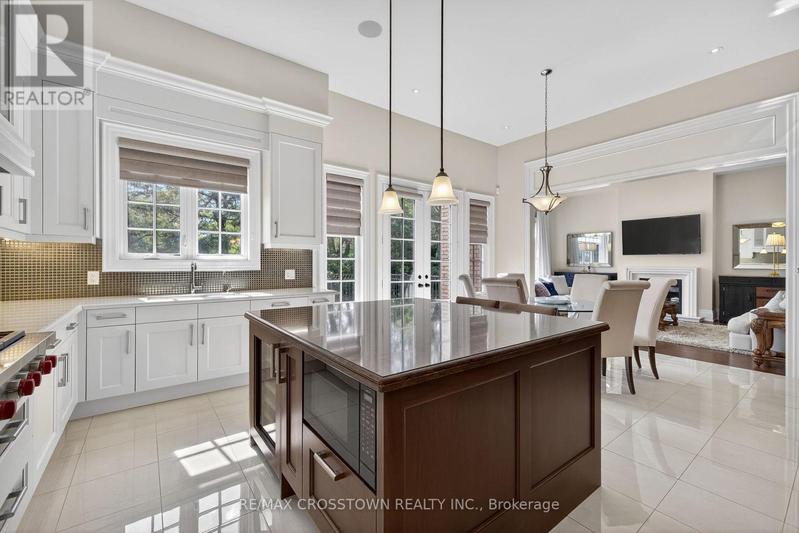 10 Annsleywood Court, Vaughan, Ontario  L4H 4G6 - Photo 10 - N12810118