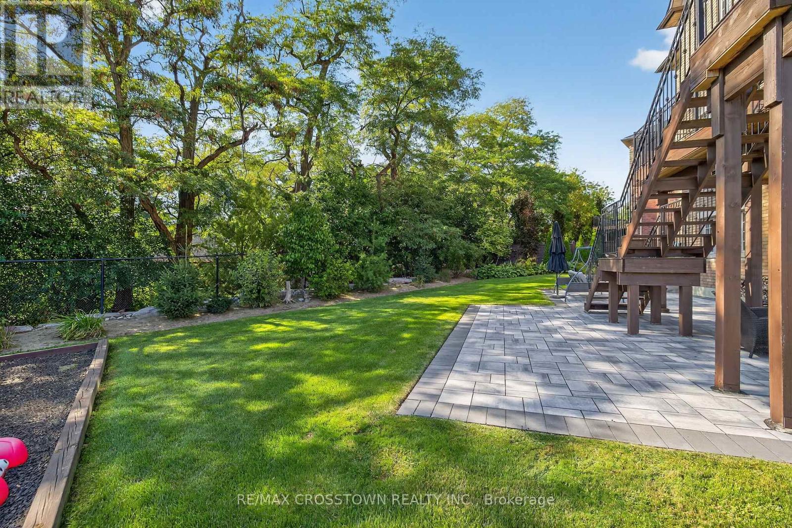 10 Annsleywood Court, Vaughan, Ontario  L4H 4G6 - Photo 49 - N12810118